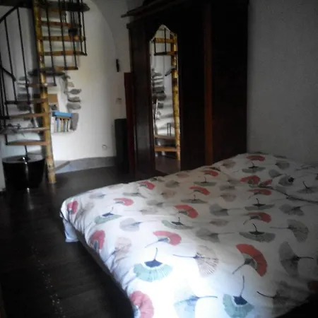 Guest house Logement Prive Sur Jardin Ensoleille *